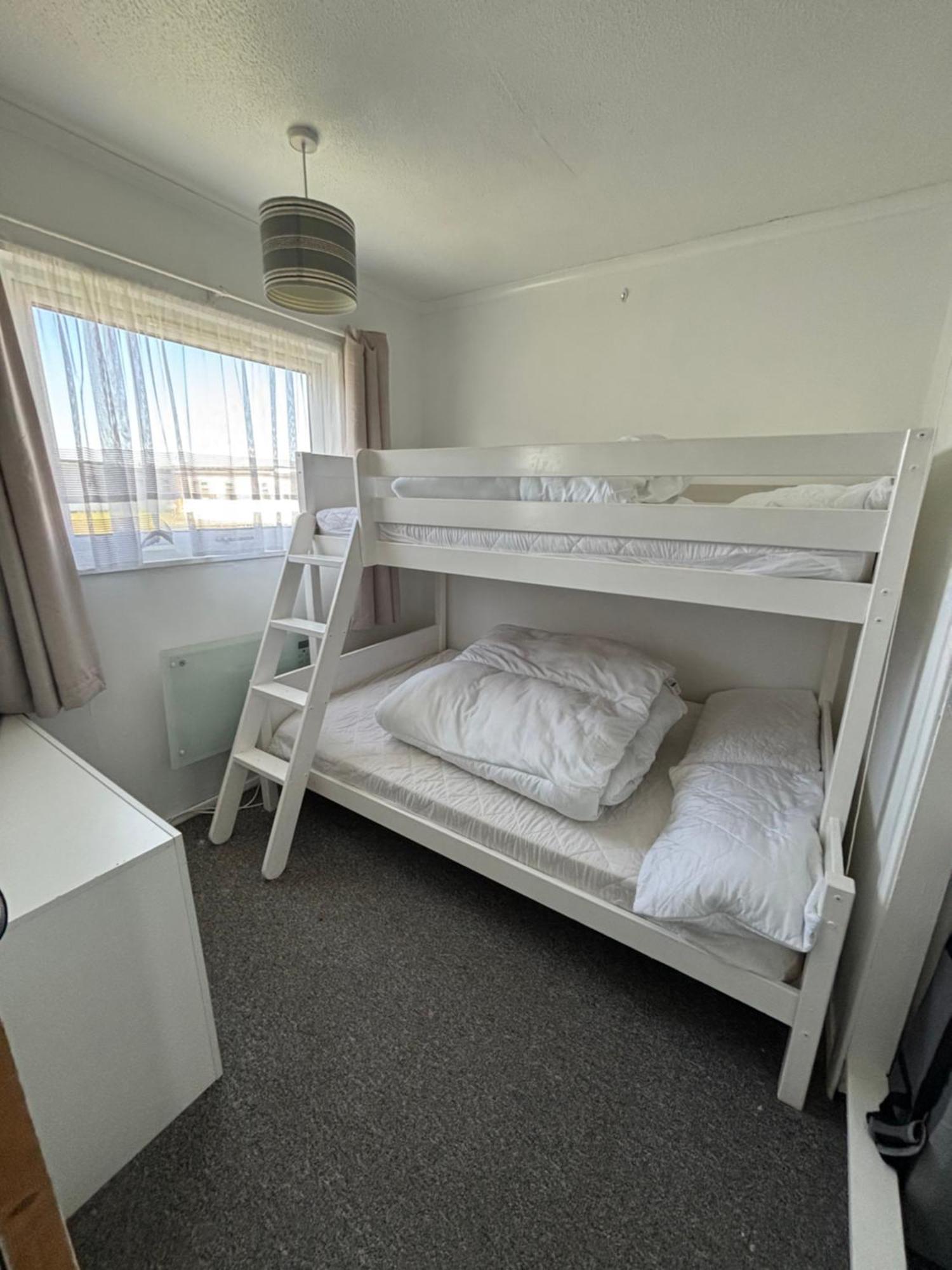 Signature, Scratby - Two Bed Chalet, Sleeps 7, Free Wi-Fi, Bed Linen And Towels Included, Pets Welcome And Onsite Entertainment Available Экстерьер фото